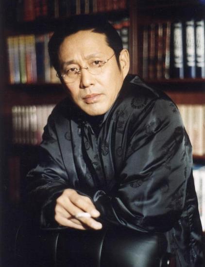 黑洞男演员,揭秘黑洞男演员的星途历程